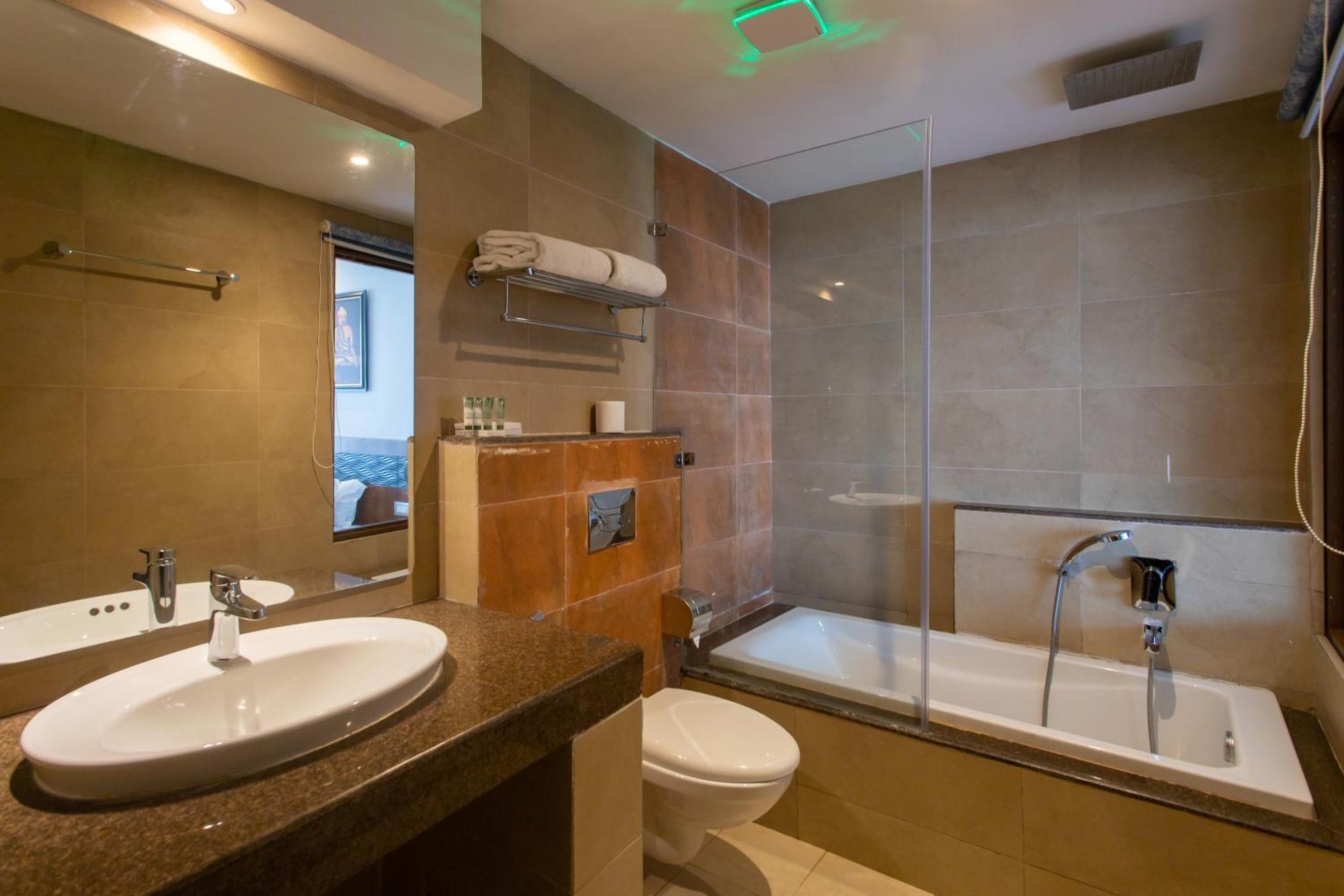 Hotel Sarathi دهوليكهيل المظهر الخارجي الصورة